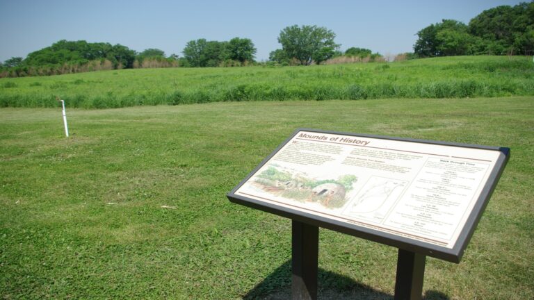 Albany Mounds State Historic Site