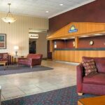 Days Inn lobby