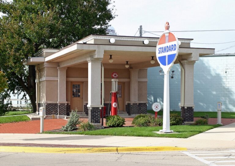 1918 Standard Oil Filling Station