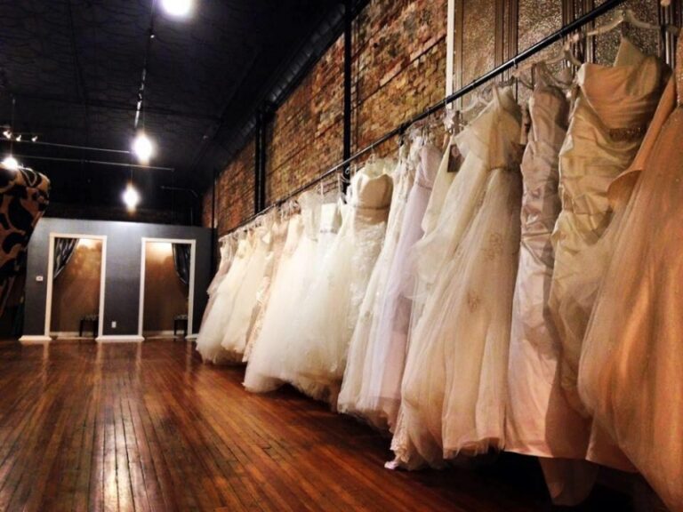 Savy s Chic Bridal Boutique Visit NW Illinois